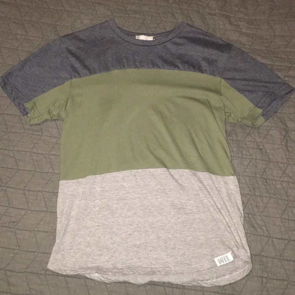 3 strip (green, dark, and light grey) short sleeve
